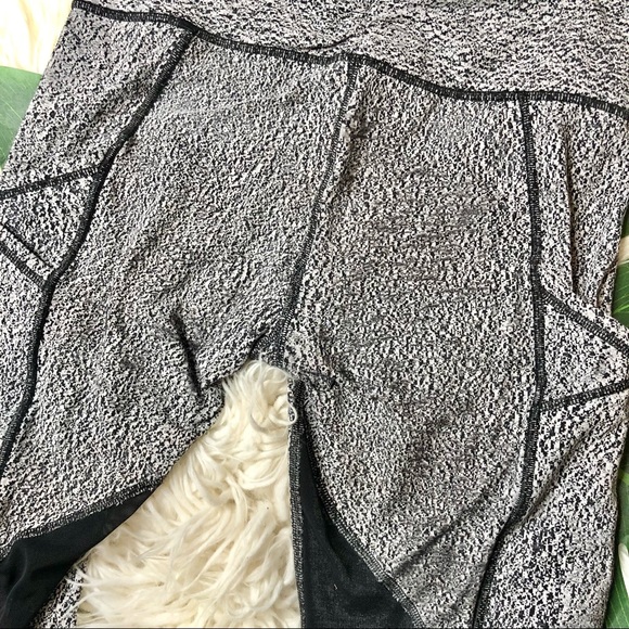 lululemon athletica crops - Picture 6 of 7